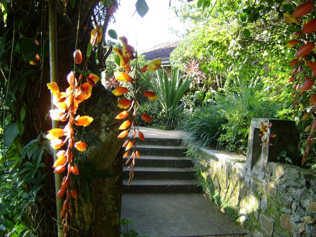 Landa Holiday House Hotel Belihuloya Exterior photo